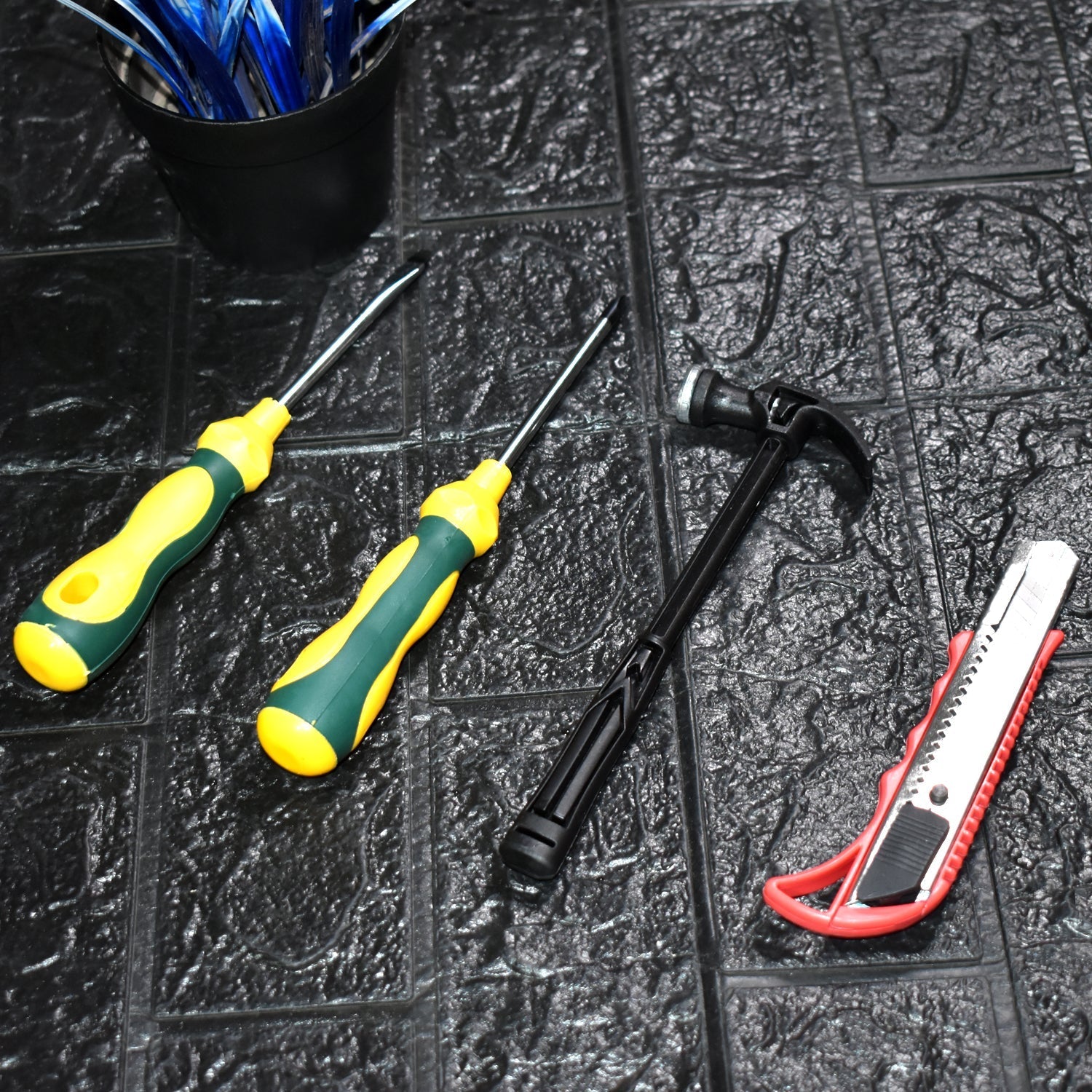 4-piece helper tool kit for maintenance.