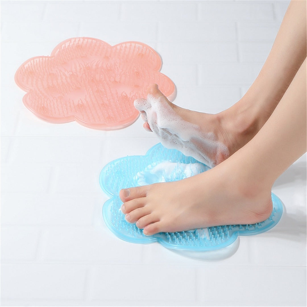 Bath pad with soft bristles